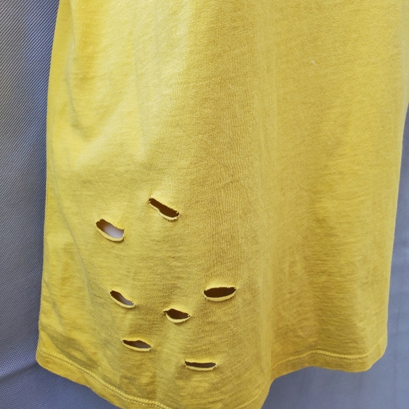 ๐3 for $25๐ Atmosphere 100% Cotton Yellow Ripped Distressed Open Back T-Shirt - Picture 4 of 10